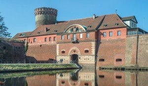 The Commander’s House with the Julius Tower in the background, photo: Citadel Berlin, Friedhelm Hoffmann