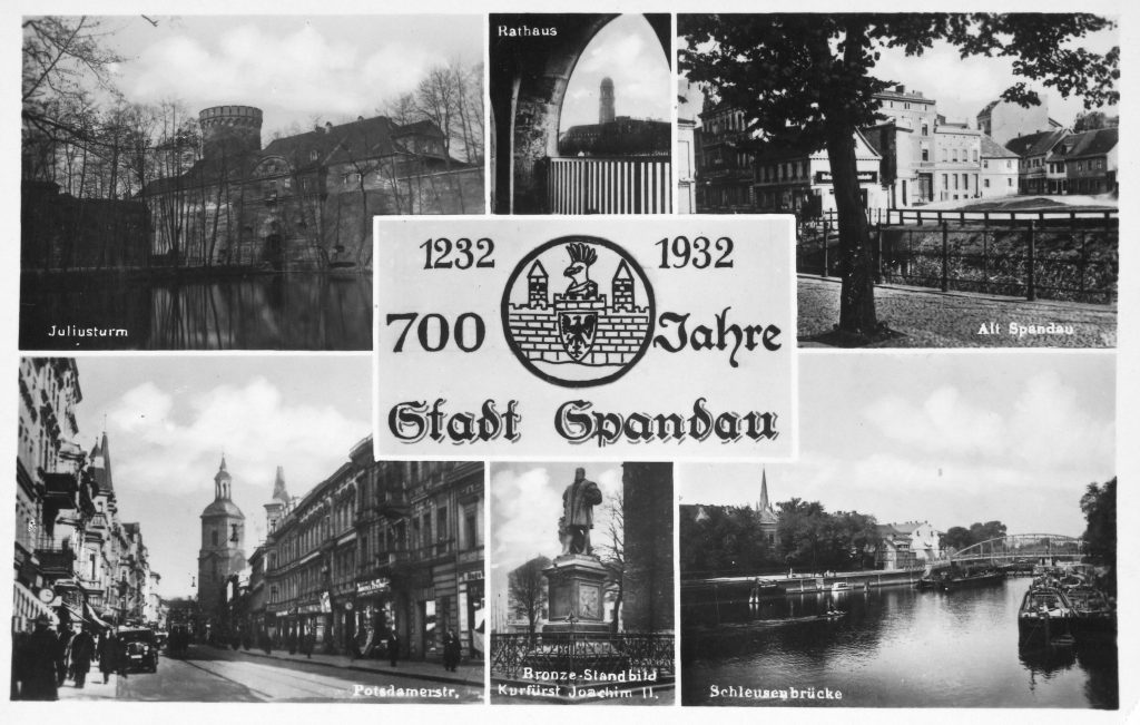 1232–1932: 700 Jahre Stadt Spandau mit schwarz-weiß Fotografien der Stadt