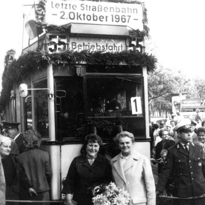 Die letzte West-Berliner Straßenbahnfahrt. Foto: Bezirksbildstelle Spandau. Stadtgeschichtliches Museum Spandau